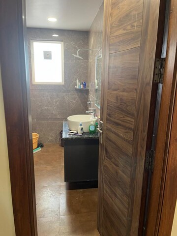 Bathroom in 2 BHK Builder Floor at Signature Tower Sector 30, Sector 30 – for Rent