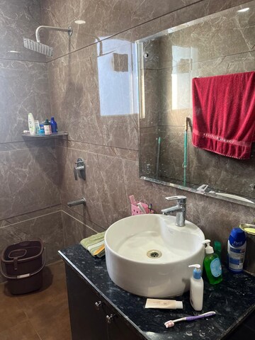 Bathroom in 2 BHK Builder Floor at Signature Tower Sector 30, Sector 30 – for Rent