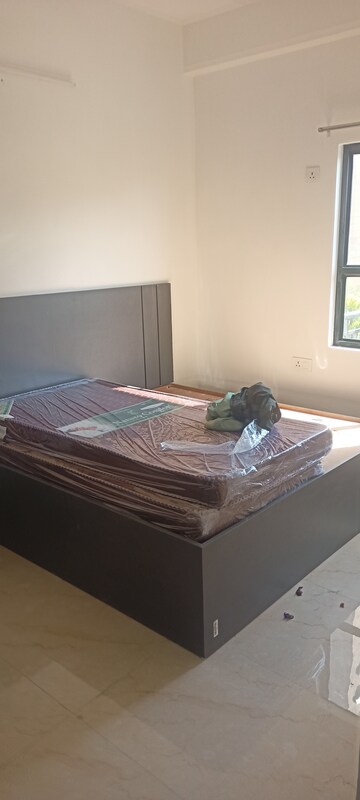 Bedroom in 2 BHK Builder Floor at DLF Star Mall, Sector 30 – for Rent