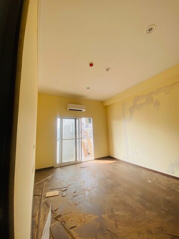 Room in 3 BHK Apartment at Dasnac Burj, Sector 75 – for Rent