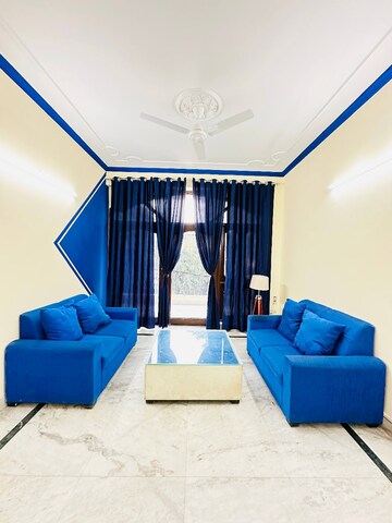 Master Bedroom in 3 BHK Builder Floor at Saurabh Niwas, Sector 40 – for Rent
