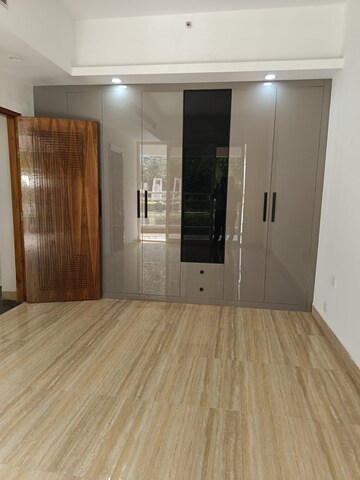Room in 3 BHK Apartment at Dasnac Burj, Sector 75 – for Rent
