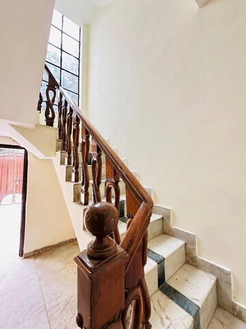 Staircase in 3 BHK Builder Floor at RWA Residential Society Sector 46, Sector 46 – for Rent