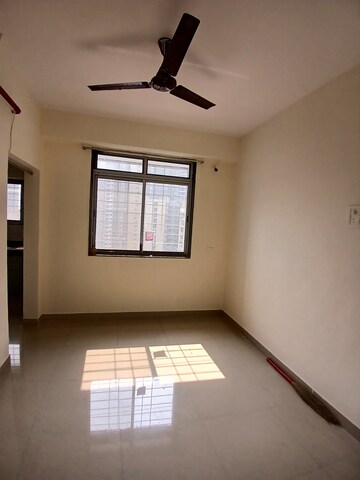 1 BHK Apartment For Rent in Goregaon West