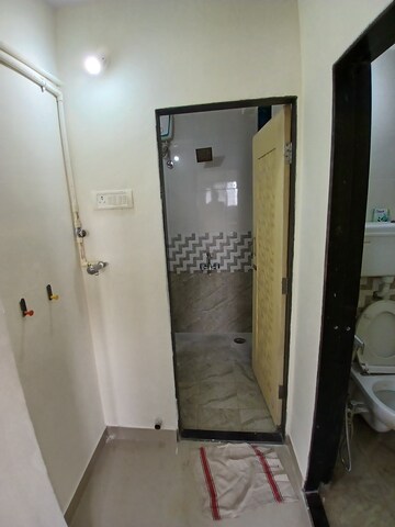 Furnished Amenities in 1 BHK Apartment at Goregaon West – for Rent