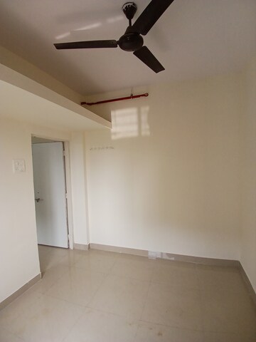 Furnished Amenities in 1 BHK Apartment at Goregaon West – for Rent