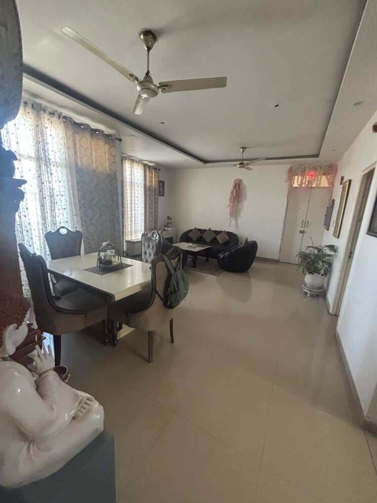 Master Bedroom, aditya-palm-court 4 Bedroom 1800 Sq.Ft. Apartment In Vip Road Zirakpur 8177890