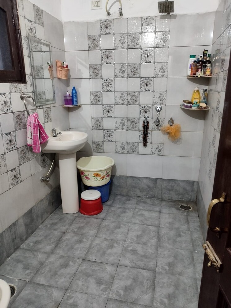 Bathroom, dhakoli 3 Bedroom 1500 Sq.Ft. Apartment In Dhakoli Zirakpur 8177893