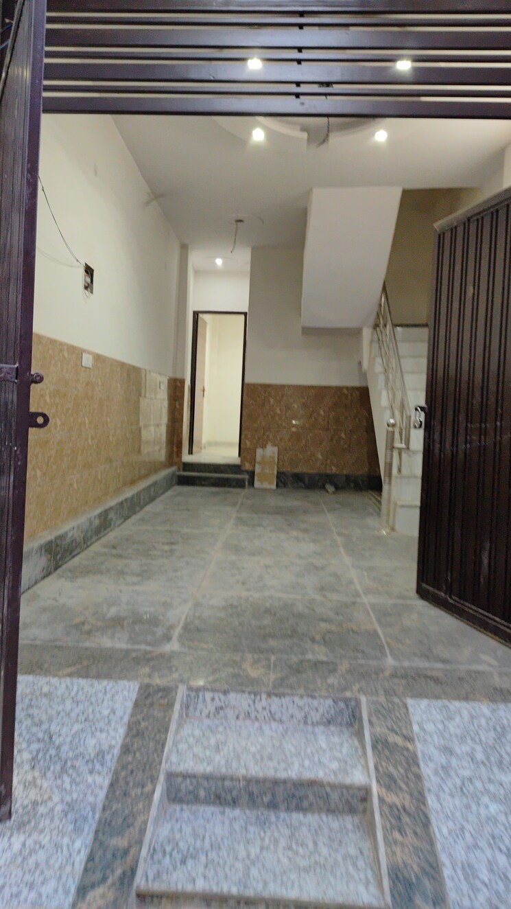 Exterior View, vikas puri 3 Bedroom 50 Sq.Yd. Independent House In Vikas Puri Delhi 8177921