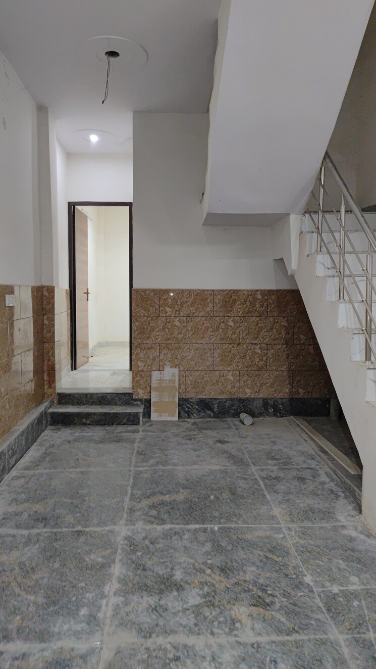 undefined, vikas puri 3 Bedroom 50 Sq.Yd. Independent House In Vikas Puri Delhi 8177921