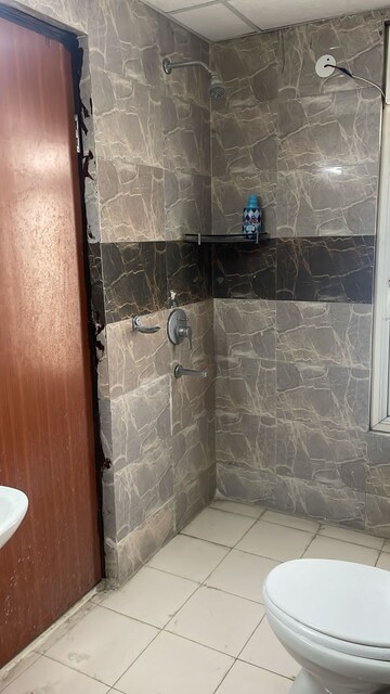 Bathroom in 4 BHK Apartment at ABA Ivy County, Sector 75 – for Rent