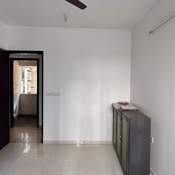 Room in 3 BHK Apartment at Lodha Splendora, Bhayandarpada – for Sale