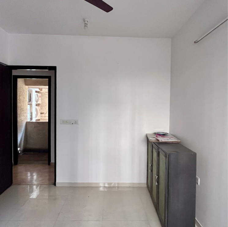 Room, lodha-splendora 3 Bedroom 1045 Sq.Ft. Apartment In Bhayandarpada Thane 8178022