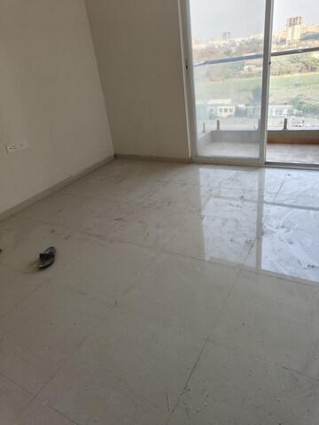 Room in 2 BHK Apartment at Mantra Monarch, Balewadi – for Rent