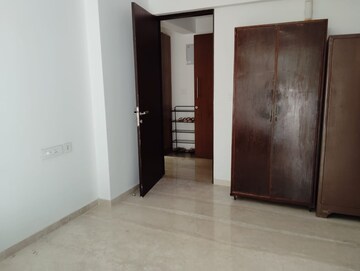 Room in 3.5 BHK Apartment at Gera Isle Royale, Bavdhan – for Rent