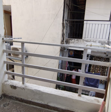 Staircase in 2.5 BHK Builder Floor at Malviya Nagar – for Rent