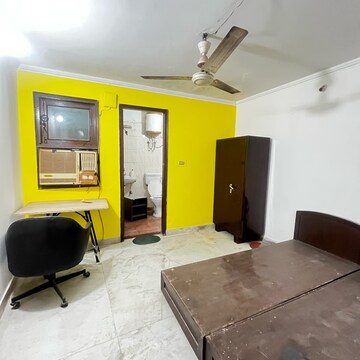 Living Room in 1.5 BHK Builder Floor at Malviya Nagar – for Rent
