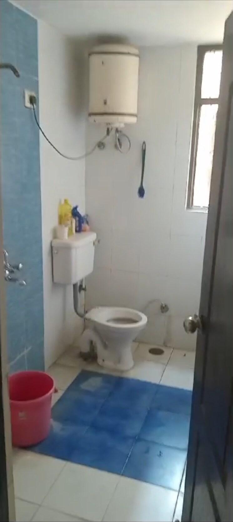Bathroom, quantum-colonisers-quantum-residency 4 Bedroom 2200 Sq.Ft. Apartment In Raj Nagar Extension Ghaziabad 8178182