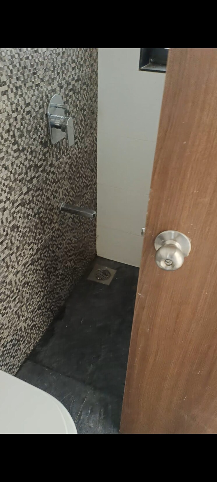 Bathroom, lodha-casa-maxima 1 Bedroom 504 Sq.Ft. Apartment In Mira Road Thane 8178227