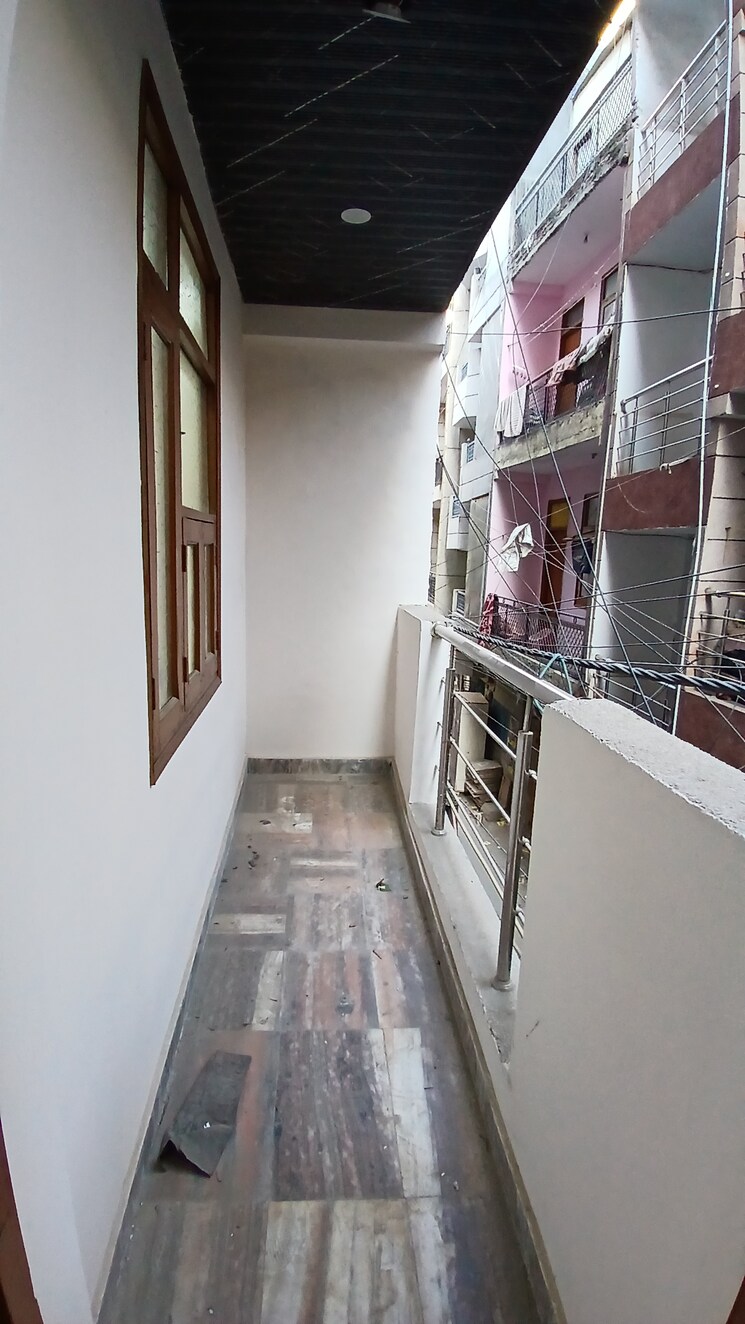Balcony, jogabai extension 3 Bedroom 810 Sq.Ft. Apartment In Jogabai Extension Delhi 8178291