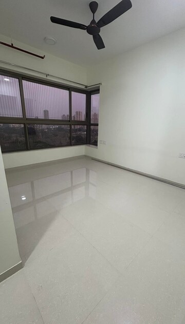Bedroom in 2 BHK Apartment at Kalpataru Paramount, Kapur Bawdi – for Rent