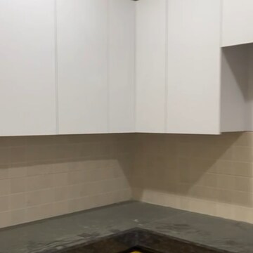 Room in 4 BHK Apartment at Ansal Height 86, Nawada Fatehpur – for Rent