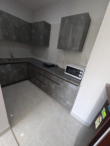 Kitchen in 1 BHK Builder Floor at DLF City Phase III, Sector 24 – for Rent