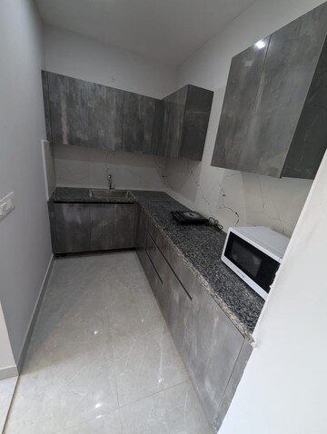 Kitchen in 1 BHK Builder Floor at DLF City Phase III, Sector 24 – for Rent