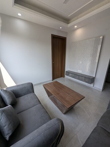 Living Room in 1 BHK Builder Floor at DLF City Phase III, Sector 24 – for Rent
