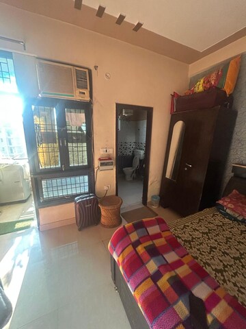 Room in 2 BHK Builder Floor at Sector 16c Greater Noida – for Rent