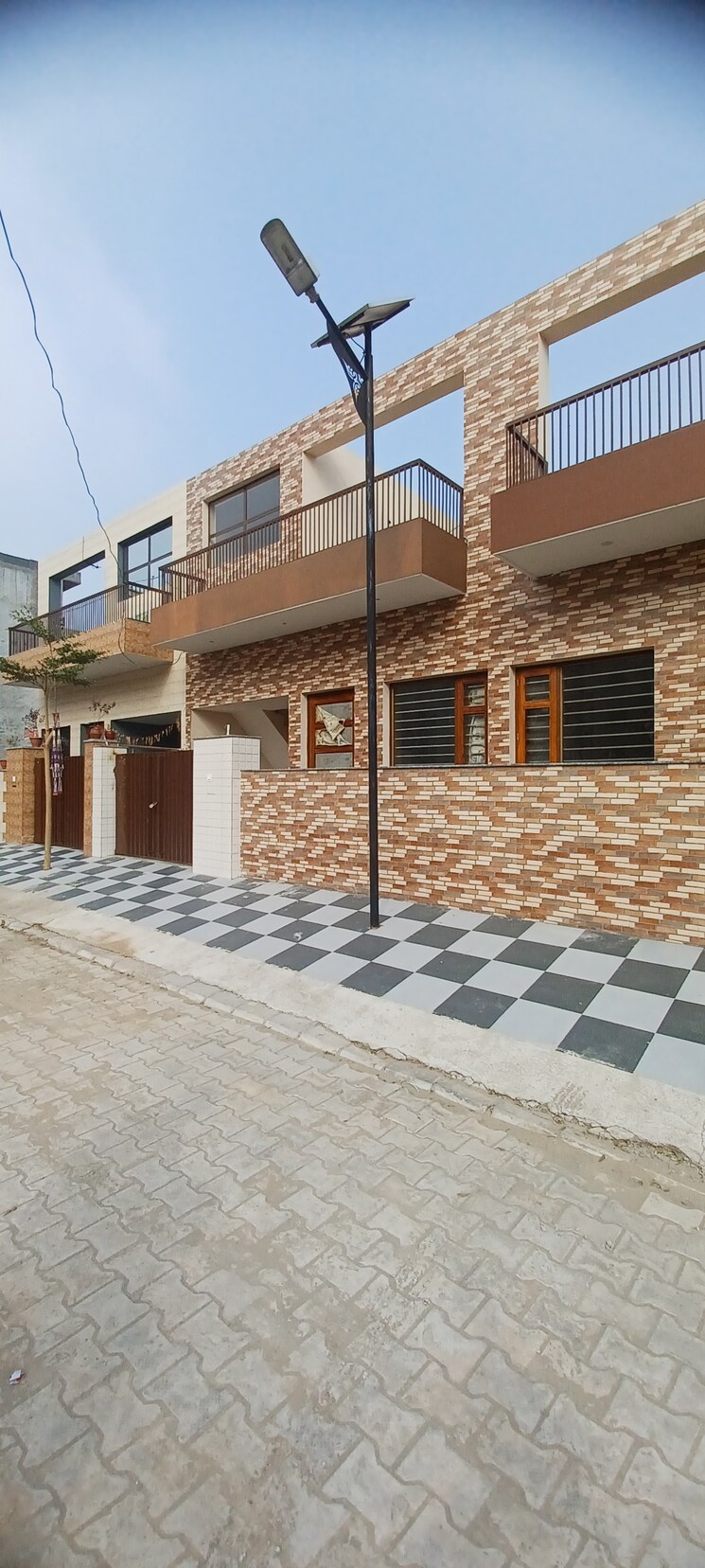 undefined, ambala highway 2 Bedroom 100 Sq.Yd. Independent House In Ambala Highway Zirakpur 8178348