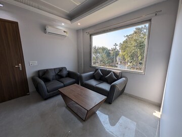 Living Room in 1 BHK Builder Floor at DLF City Phase III, Sector 24 – for Rent