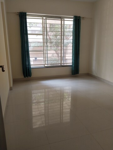 Room in 2 BHK Apartment at Balewadi – for Rent