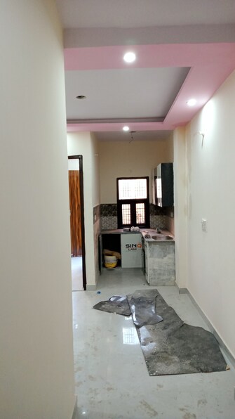 2.5 BHK Apartment For Resale in RWA Tomar Colony Mukundpur Delhi  8178383