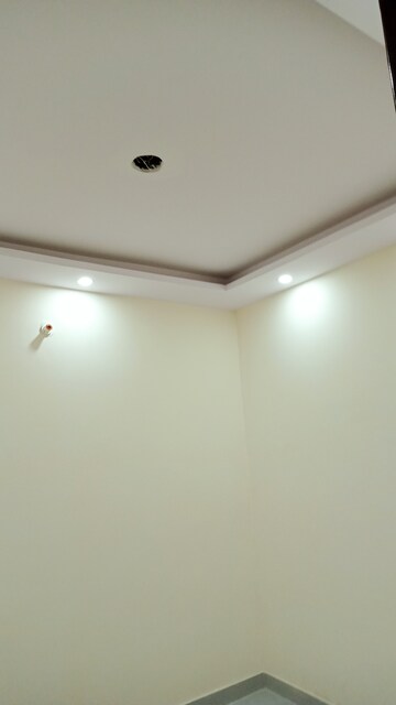 Furnished Amenities in 2.5 BHK Apartment at Mukundpur – for Sale