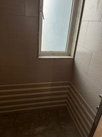 Room in 3 BHK Apartment at Kalpataru Radiance, Goregaon West – for Rent
