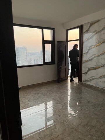 Room in 3 BHK Apartment at Peer Mucchalla – for Sale