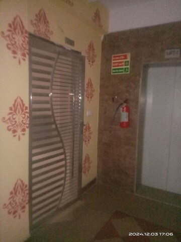 Master Bedroom in 2 BHK Apartment at Gaur City 4th Avenue, Sector 4, Greater Noida – for Rent