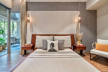 Bedroom in 4 BHK Apartment at Eisha Synergy, Salisbury Park – for Sale