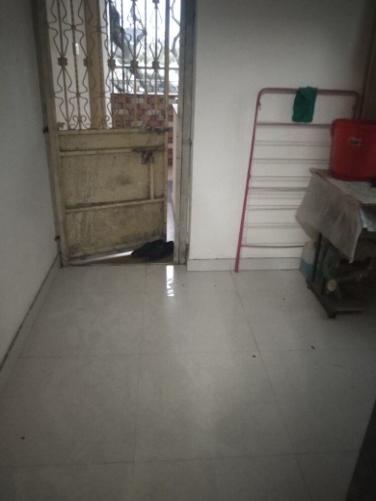  Parking, nisarg-chs 1 Bedroom 500 Sq.Ft. Apartment In Gokhalenagar Pune 8178434