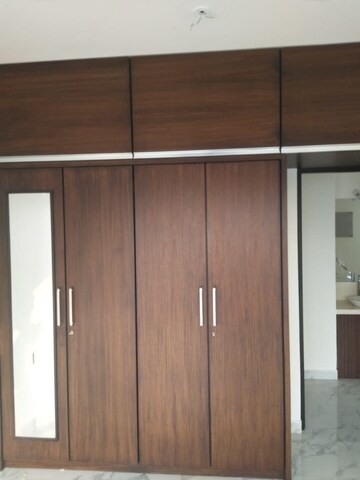 Furnished Amenities in 4 BHK Apartment at Raheja Ridgewood, Goregaon East – for Rent