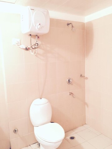 Bathroom in 3 BHK Apartment at Orchid Petals, Sector 49 – for Rent
