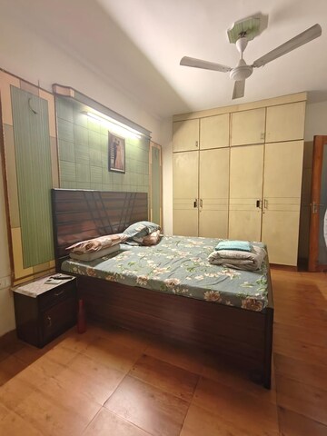 Bedroom in 2 BHK Builder Floor at Sector 40 – for Rent