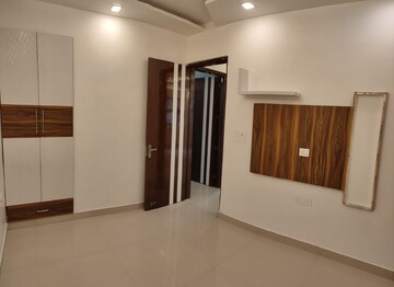 Room in 2 BHK Builder Floor at Paschim Vihar – for Rent