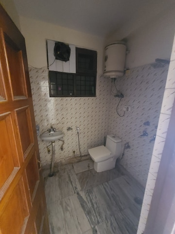 Bathroom in 2 BHK Builder Floor at Sector 31 – for Rent