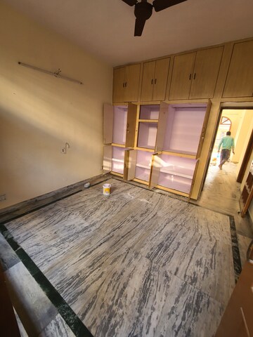Furnished Amenities in 2 BHK Builder Floor at Sector 31 – for Rent