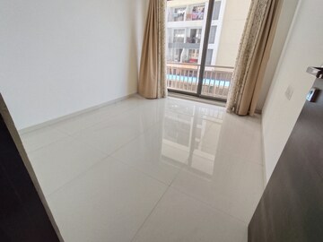 Room in 1 BHK Apartment at Sunrise Parkview Phase 1, Shilphata – for Rent