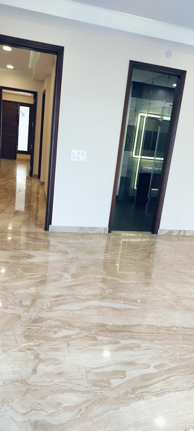 Room, sector 36 6+ Bedroom 205 Sq.Mt. Independent House In Sector 36 Noida 8178491