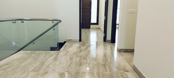 Room in 6+ BHK Independent House at Sector 36 – for Sale