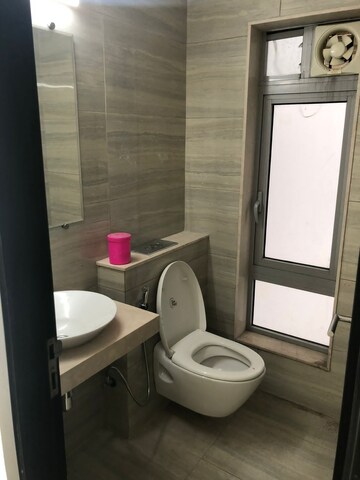 Bathroom in 5 BHK Apartment at Oberoi Maxima, Andheri East – for Rent